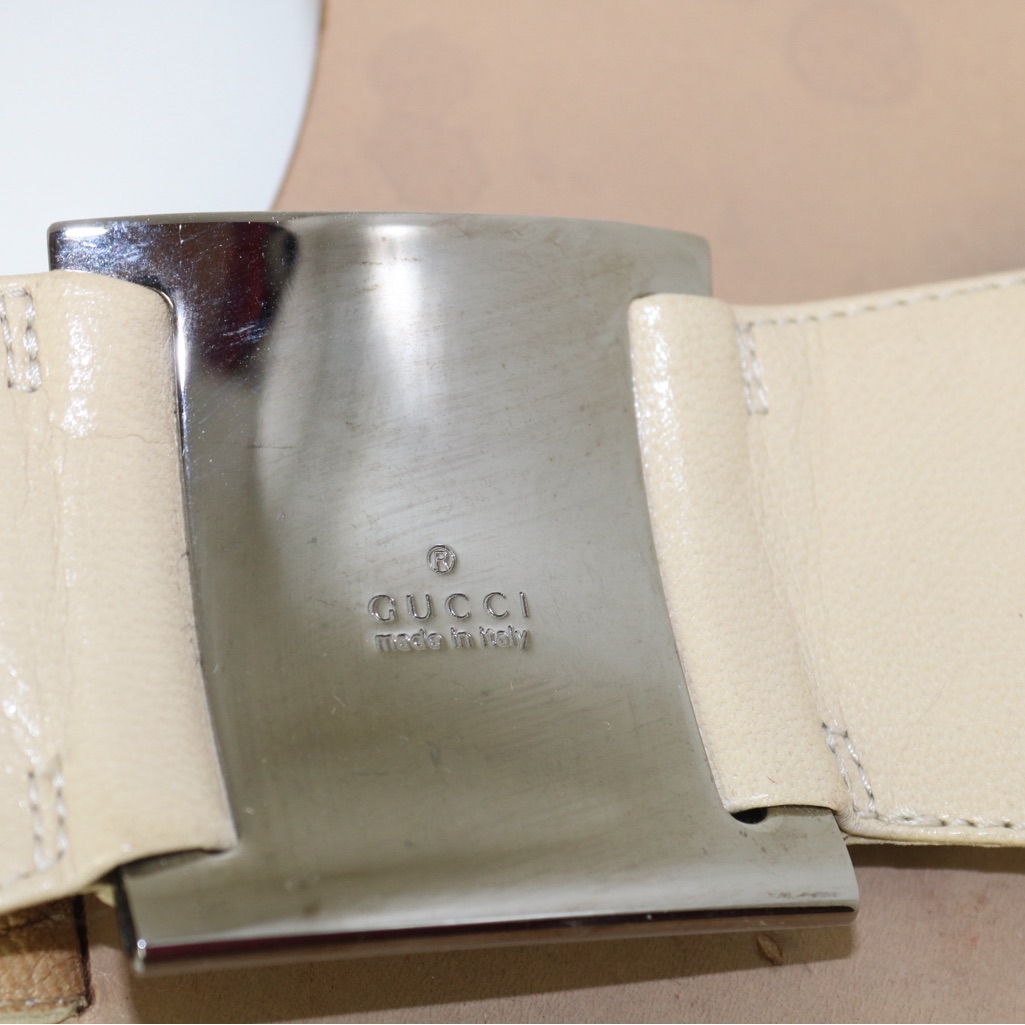Gucci Cream Sandals With Silver Buckle
